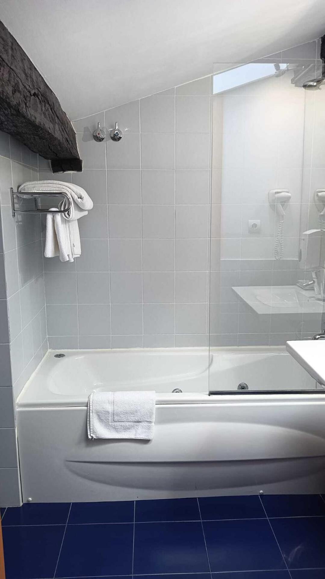 Gastro Hotel La Giraldilla Liérganes 部屋 写真